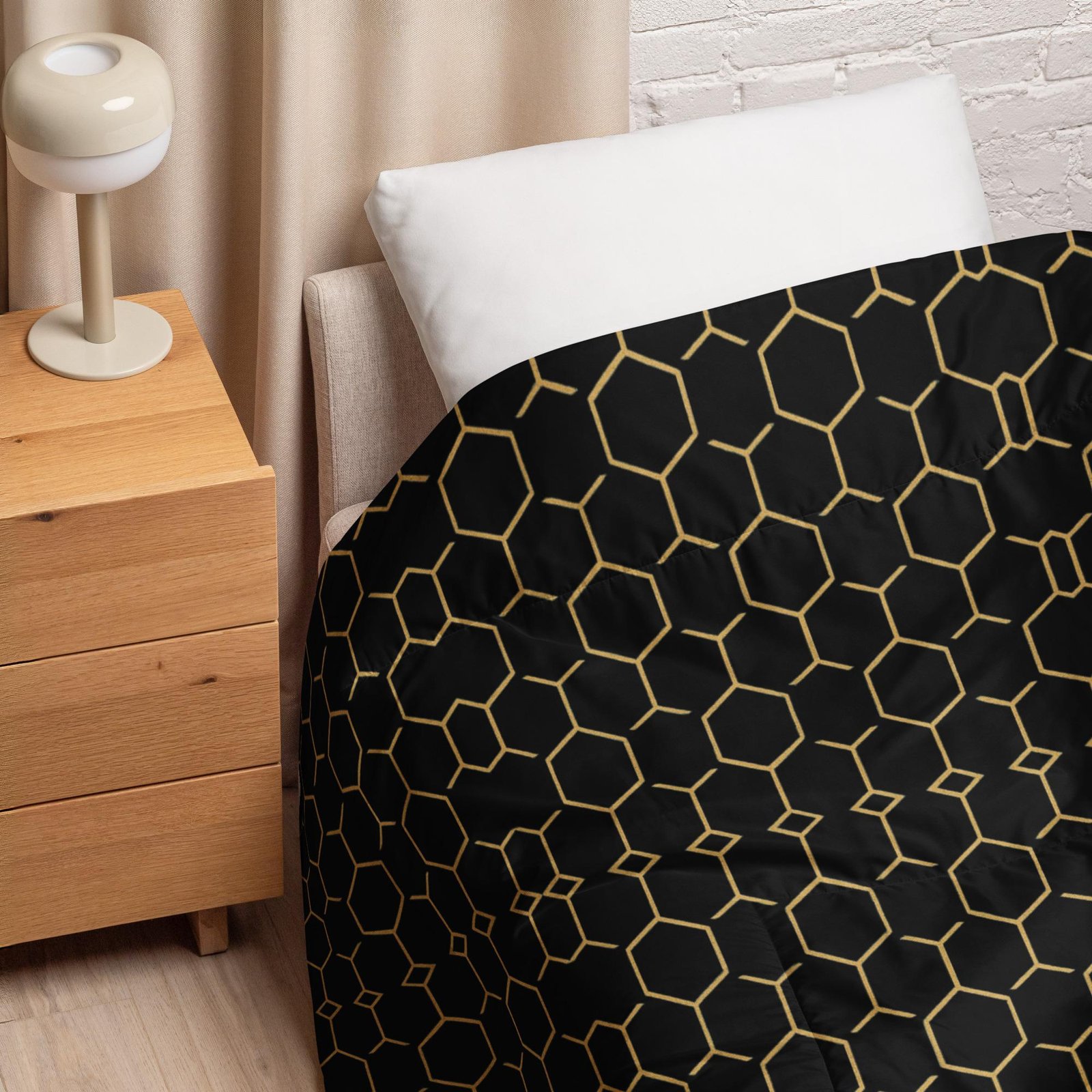 Talishén: Steel Spine Hex Pattern – Comforter – Black & Gold - Image 2